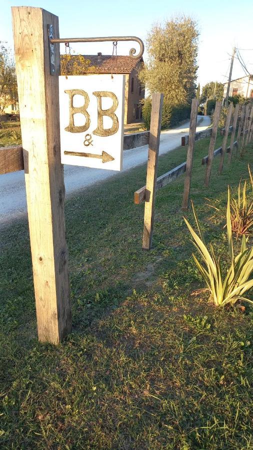 Beb Montefratta Bed and Breakfast Fratta Terme Exteriör bild