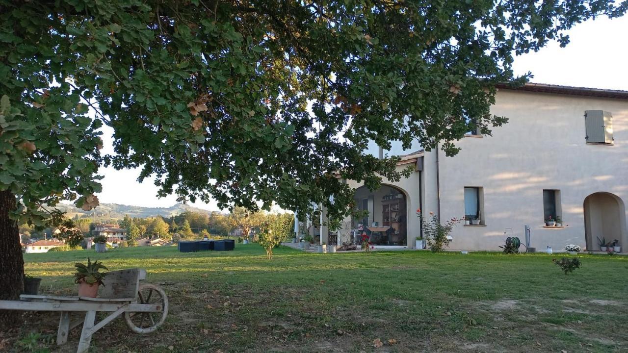 Beb Montefratta Bed and Breakfast Fratta Terme Exteriör bild
