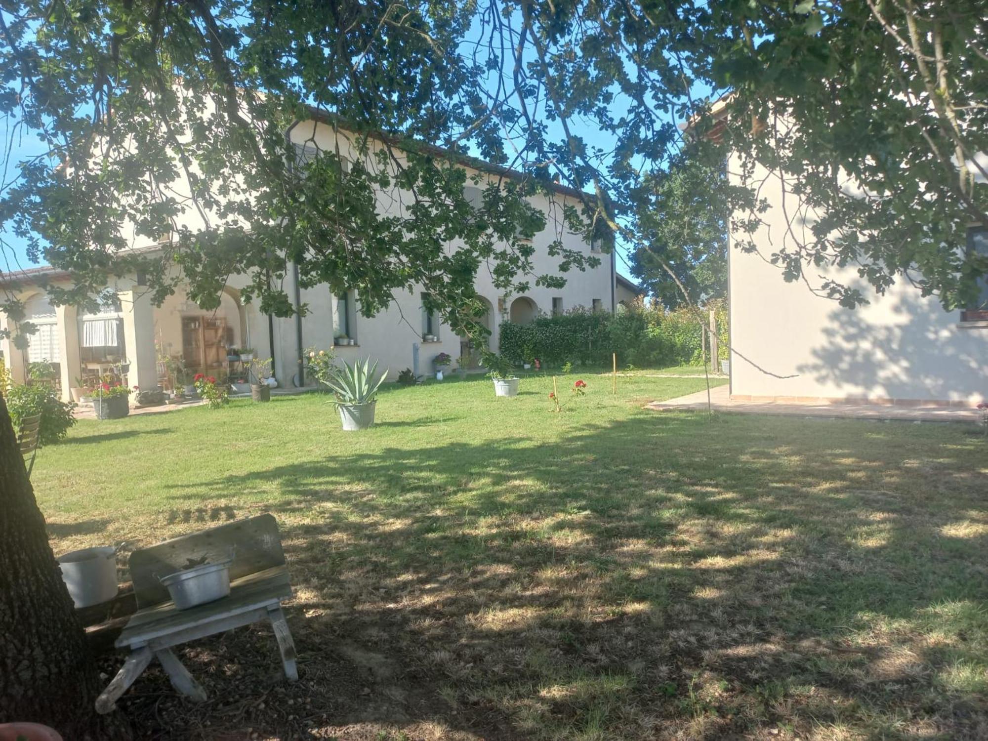 Beb Montefratta Bed and Breakfast Fratta Terme Exteriör bild